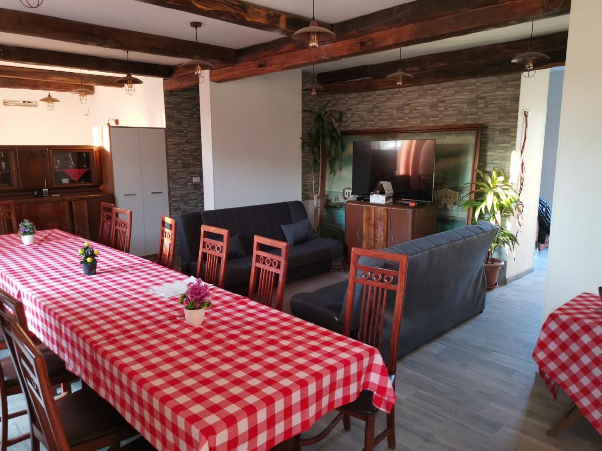 Apartmaji Gostilna Star Maln , Secovlje 10 Exteriör bild